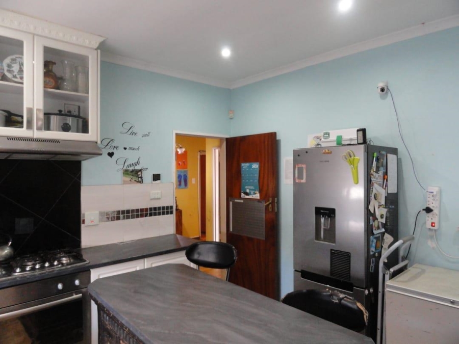 4 Bedroom Property for Sale in Avondale Western Cape